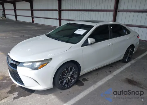 2015 Toyota Camry Xse z USA, uszkodzony, nr VIN 4T1BF1FKXFU090468